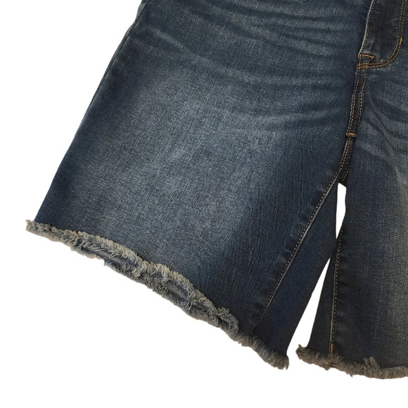 Nine West Womend Bermuda Frayed Denim Shorts Size 4 Loose Fit - Picture 2 of 10